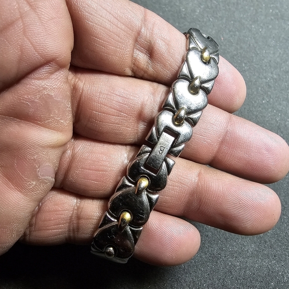 Bulova Ladies Quartz Round Fashion Watch Silver Gold Tone White Dial Working A0 - Picture 7 of 10